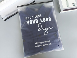 Maßgeschneiderte Frottierbeutel mit Reißverschluss für Verpackungen – Großhandel, Umweltfreundlich, Staubdicht, Kleidersäcke aus Kunststoff mit Reißverschluss - Product Image 6