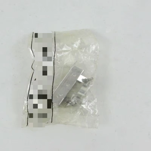 Lote de (65) 314-01 Carcasa de conector D-Sub con alivio de tensión Nuevo Original Listo Stock Automatización industrial PAC PLC dedicado - Product Image 1