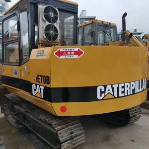 Excavatrice Caterpillar E70B d'occasion, marque japonaise d'origine, 7 tonnes, mini-excavatrice sur chenilles en caoutchouc. - Product Image 3