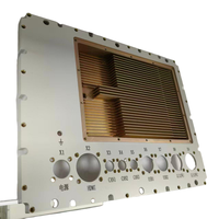 Panneau de dissipateur thermique en aluminium usiné CNC sur mesure ISO9001, panneau frontal de contrôleur anodisé blanc avec découpes pour connecteurs
