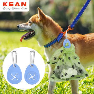 Clip pour sac à déjections canines Kean, attache pour laisse, porte-sac à crottes portable pour promenades avec chien - Product Image 1