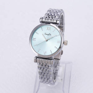 カスタム格安レディース腕時計ステンレススチールバンドクリスタルダイヤルミニジャパンムーブベル腕時計女性用クォーツ時計 - Product Image 2