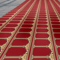 Usine personnalisée haute qualité style moderne islamique musulman imprimé tapis de mosquée rouge bleu carré polyester matériel pour chambre