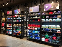 Présentoir sur mesure Mingtang pour casquettes de baseball, idéal pour les magasins de détail