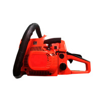 Tronçonneuse à essence professionnelle pas chère 5200 pour Hus365 coupe du bois main tenant la tronçonneuse à chaîne de scie à essence