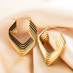 Pendientes geométricos gruesos de acero inoxidable para mujer, aretes minimalistas con personalidad, joyería de moda que nunca se desvanece - Product Image 1