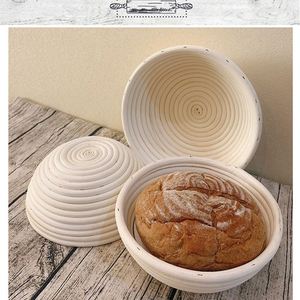 Set di 4 Bannetons Anulari Lavabili con Manico in Legno e Spatola per Lievito - Product Image 3
