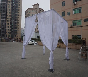 Soporte de Fondo para Eventos al por Mayor, Moderno, de Aluminio, Ajustable, con Tubos y Cortinas, Solo Estante - Product Image 1