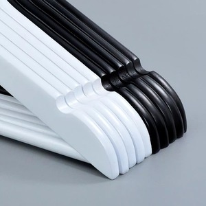 <span class=keywords><strong>Perchas</strong></span> de gancho plano 2024, <span class=keywords><strong>perchas</strong></span> de <span class=keywords><strong>madera</strong></span> negras/blancas, <span class=keywords><strong>perchas</strong></span> personalizadas multifunción para tienda de ropa para niños - Product Image 2
