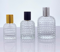 Flacon de parfum en verre portable de 30 ml/50 ml/100 ml avec vaporisateur en forme d'ananas, finition mate, estampage à chaud, diffuseur de roseaux