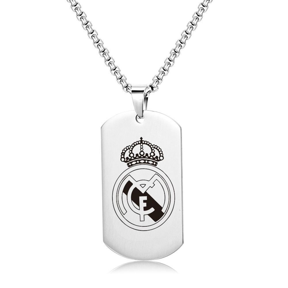 Collier couleur acier du Real Madrid