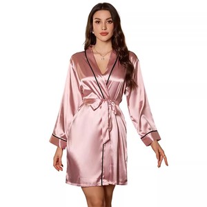 <span class=keywords><strong>Camicia</strong></span> <span class=keywords><strong>da</strong></span> <span class=keywords><strong>notte</strong></span> in raso Sexy stile europeo e americano <span class=keywords><strong>da</strong></span> <span class=keywords><strong>donna</strong></span> a maniche lunghe Casual per la casa con lacci lungo accappatoio - Product Image 3