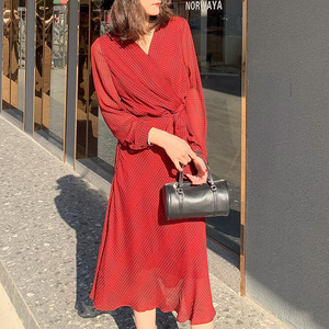 Robe en tricot <span class=keywords><strong>Sandro</strong></span> French Elegant 2026 Printemps-Automne Nouvelle Collection Femme, Col V, Coupe Biaisée, Motif Pied-de-Poule, Manches Longues, Décontractée, Taille Cintrée - Product Image 5