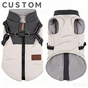 Abrigo de Invierno para Perro con Logotipo Personalizado, Chaqueta de Poliéster Grueso y Cálido con Reflectores, Disponible en Stock - Product Image 1