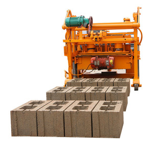 Machine à briques manuelle compacte QTF40-3A, version export, personnalisable, pour la fabrication de briques en béton mobiles. - Product Image 5