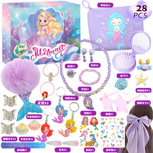 Calendario de Adviento Navideño, Caja de Regalo Misteriosa con 24 Premios Navideños, Gorro de Ducha, Antifaz para Dormir, Calcetines, Accesorios para el Cabello, Fantasía, Ciencia Ficción - Product Image 2