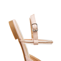 Sandales plates décontractées de styliste pour femmes, pantoufles d'été décontractées à semelles compensées, chaussures pour femmes et dames, vente en gros, 2022