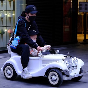 Оптовая продажа, лицензионный детский автомобиль Benz Typ 540K на 12 Вольт, игрушечный автомобиль на батарейках, Детский Электрический автомобиль с сиденьем для взрослых - Product Image 2