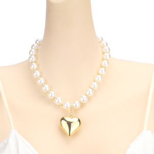 Collar con cuentas de perlas de imitación, colgante de corazón, diseño geométrico, joyería para fiesta, accesorio de moda para mujer - Product Image 2