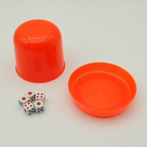 Juego de dados de taza mágica | Duradero y portátil | Perfecto para fiestas y reuniones Juego de beber - Product Image 3