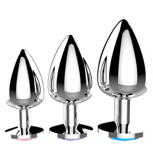 Tapón Anal Metálico de Gran Tamaño, 4cm de Ancho y 9cm de Alto, con Cristal Morado para Uso Adulto - Product Image 5
