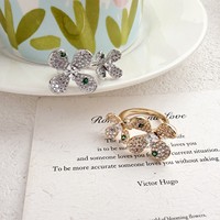 Bagues de mode pour femmes plaquées or 18 carats avec pavé de zircone cubique, motif floral, accent vert, zircone cubique carrée, bague ajustable en or, bijoux de luxe
