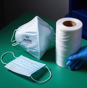 Kain ringan dan tidak ditenun dengan fitur polos, masker wajah tahan air dan gaya silang - Product Image 1