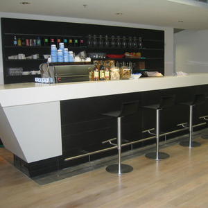 Lounge <span class=keywords><strong>Bar</strong></span> personalizzato Corian Solid Surface personale bancone <span class=keywords><strong>Bar</strong></span> casa seminterrato bancone <span class=keywords><strong>Bar</strong></span> - Product Image 1