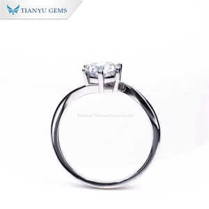 Anillo Solitario de Moissanita Plateada Premium Tianyu, Joyería Fina de Lujo para Regalos de Compromiso y Aniversario - Product Image 3