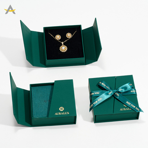 Auralux Luxuriöse Grüne Schmuck-Geschenkbox aus Papier mit Doppeltür für Halsketten, Ohrringe und Ringe mit Individuellem Logo - Product Image 3