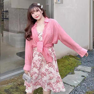 Robe décontractée pour femmes grandes tailles, style japonais, col en V, imprimé floral, motif de fleurs de cerisier roses, N8317 - Product Image 2