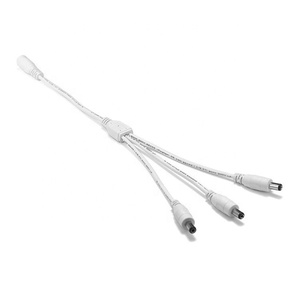 5.5*2.1mm Câble Répartiteur CC 1 <span class=keywords><strong>Femelle</strong></span> À <span class=keywords><strong>3</strong></span> Mâle Manières <span class=keywords><strong>Prise</strong></span> D'alimentation DC Câble DC Connecteur De Fil pour la Lumière De Bande MENÉE - Product Image 2