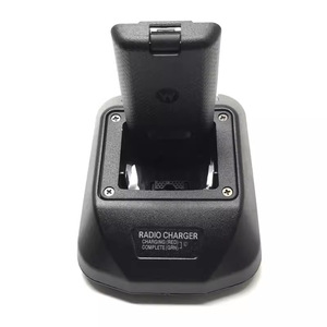 Cargador de Radio Profesional MTP850, Base de Carga de Escritorio de Un Solo Dispositivo con Puerto DC de 10W para Sistema Tetra - Product Image 1