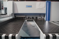Scie à panneaux CNC automatique de haute précision pour la production de meubles et de palettes en bois