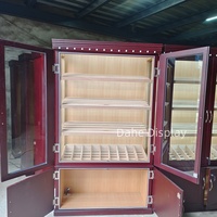 Vente chaude NOUVEAU Design Humidor Armoire À Cigares Solide Espagnol Ceder Étagères Vitrine À Cigares Classique Humidor Boîte À Cigares Armoire