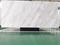 Dalles de marbre blanc poli Volakas grec, marbre blanc élégant pour murs, sols et comptoirs