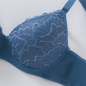 Reggiseno Elegante in Pizzo con Etichetta Privata, Colori Assortiti, Push-up e Imbottito, Traspirante, Ideale per Matrimoni e Feste - Product Image 4