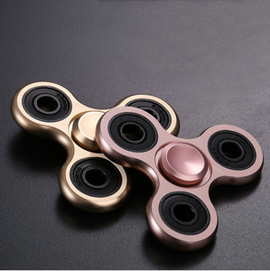 Con Quay Hợp Kim Nhôm Hình Tam Giác Đồ Chơi Cầm Tay Bằng Kim Loại Con Quay <span class=keywords><strong>Fidget</strong></span> Cho Người Lớn Và Trẻ Em Con Quay <span class=keywords><strong>Fidget</strong></span> <span class=keywords><strong>Hand</strong></span> <span class=keywords><strong>Spinner</strong></span> - Product Image 1