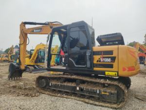 Offre Spéciale : Excavatrice Sany 135c d'occasion en excellent état, matériel de construction, godet de 0,5 m³, poids opérationnel de 13800 kg, modèle 2022, prix bas - Product Image 4