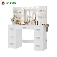 Table de maquillage en bois personnalisée OEM/ODM avec miroir, éclairage réglable et prise de courant