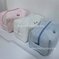 Sac Cosmétique Matelassé Doux, Chaud et Tendance en Gros, Trousse de Maquillage Motif Cœurs Nœuds Cerises, Cadeau de Noël