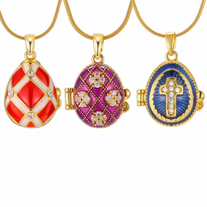 Collana Vintage con Ciondolo a Forma di Uovo di Pasqua Ovale in Rame Colorato, Croce Rossa e Bianca a Quadretti, Regolabile per la Festa di Pasqua - Product Image 6