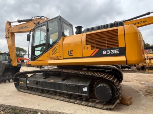 Excavatrice LIUGONG 933E de 33 tonnes, équipement lourd d'occasion avec système hydraulique, moteur à prix réduit comme composant essentiel - Product Image 5