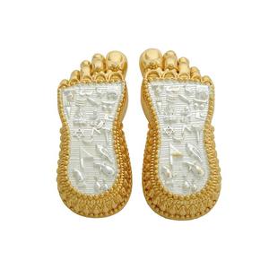 Paduka en argent plaqué argent fait main de qualité supérieure avec bordure dorée, idole spirituelle pour la maison, le mandir et les festivals - Product Image 2