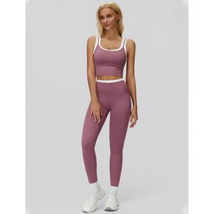 Ensemble de sport deux pièces pour femme : Crop top dos nageur et leggings taille haute, tenue de gym et yoga sans coutures avec bordure contrastante - Product Image 3