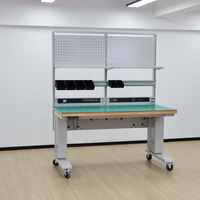 Mesa de Trabajo Eléctrica DETALL ESD con Estantes, Cajones, Iluminación LED y Soluciones de Energía para Ensamblaje Industrial