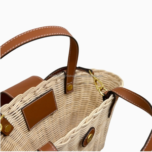 Sac à main trapèze de luxe en rotin avec bandoulière amovible et fermeture à rabat pour femme, sac de plage décontracté de marque de créateur, durable - Product Image 5