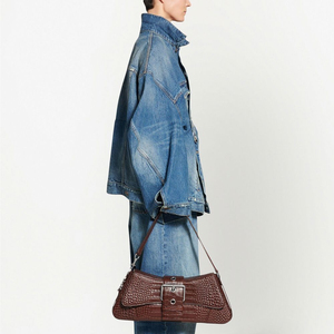 Vendita calda all'ingrosso <span class=keywords><strong>donna</strong></span> Plus Size <span class=keywords><strong>Oversize</strong></span> stile Street Casual <span class=keywords><strong>giacca</strong></span> di jeans <span class=keywords><strong>giacca</strong></span> di jeans allentata - Product Image 2