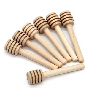 Bâtonnet mélangeur en bois de hêtre jaune massif Pomelo 8*2cm pour café, lait, thé et confiture - Vente en gros fabricant - Product Image 1