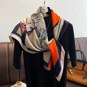 Style rétro femmes grand 90*90cm grand carré Satin soie écharpe printemps et été nouveau cheval à la mode motif imprimé Long châle - Product Image 2